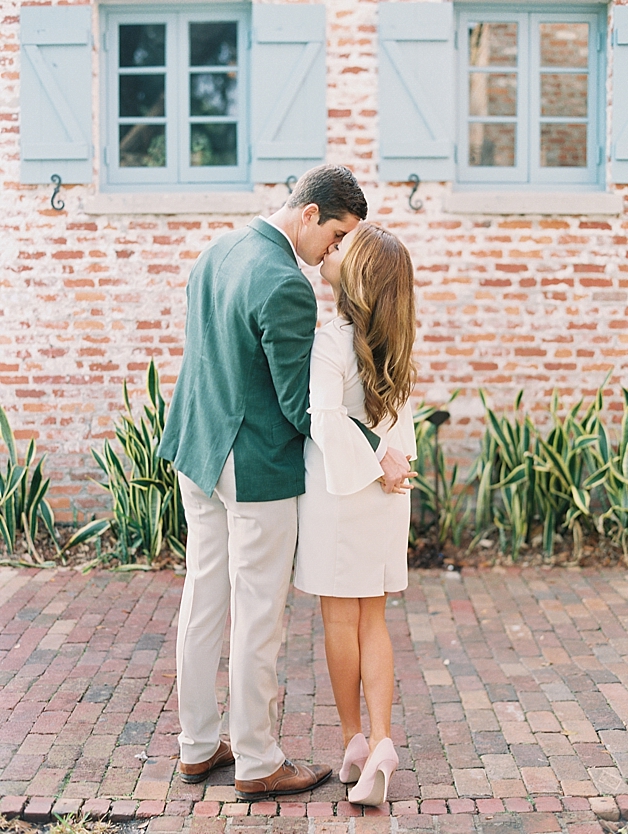 What to wear to your engagement portrait session / kt crabb photography