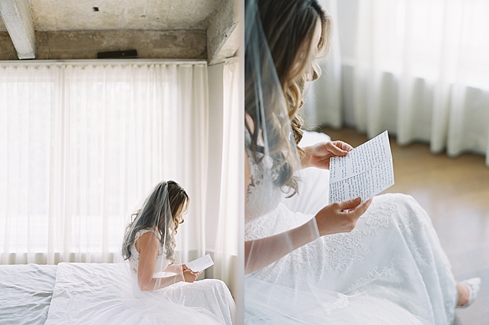 bride reading note from groom | NYC Wedding Photographer | Beacon Roundhouse New York Wedding | photographed by Kt Crabb Photography
